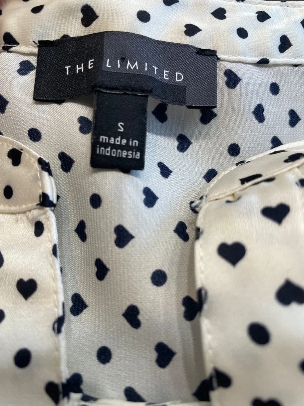 The Limited cream top with black hearts - Picture 2 of 4